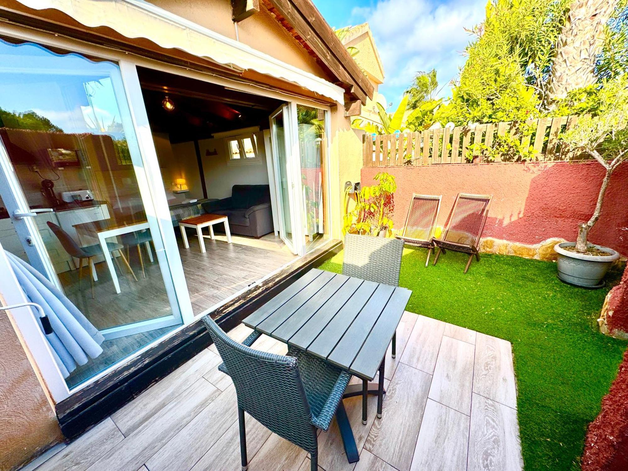 Apartment 3 Casita-estudio Con Jardin En La Playa Puerto Marino