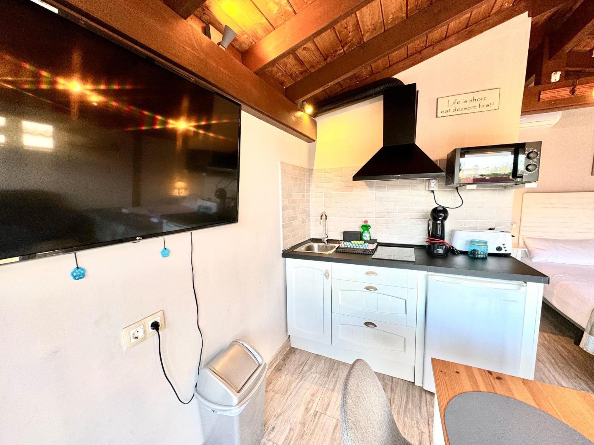3 Casita-estudio Con Jardin En La Playa Puerto Marino